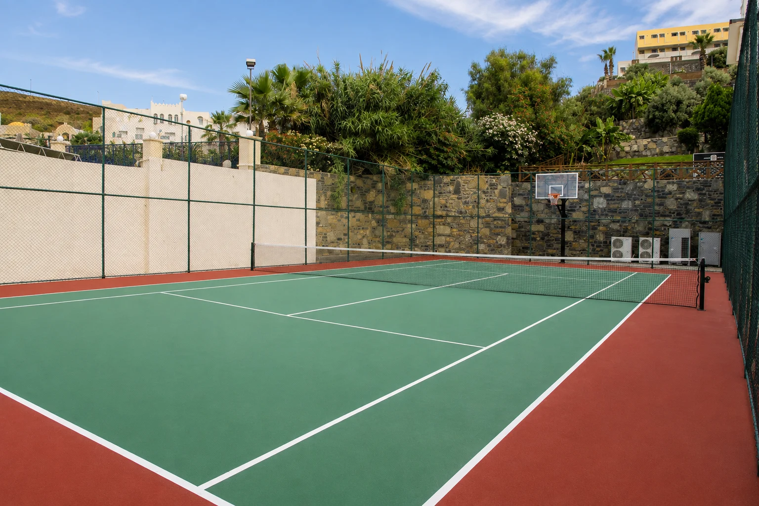 Basketbol ve Tenis Kortu